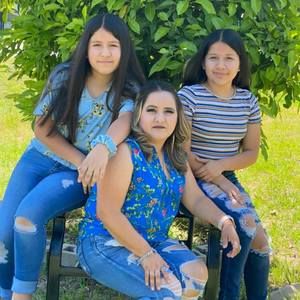 Meet your Posher, Robles